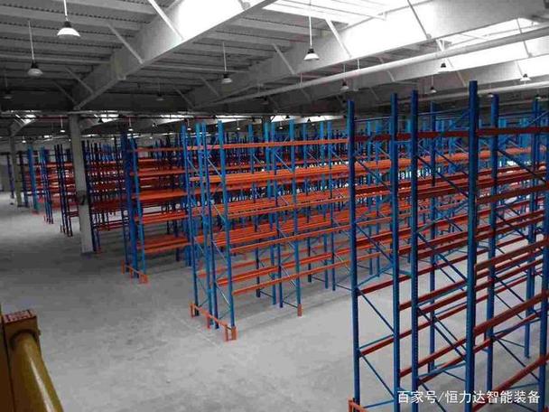 化工行业仓库货架应用指南 化学品安全存储与设备选型